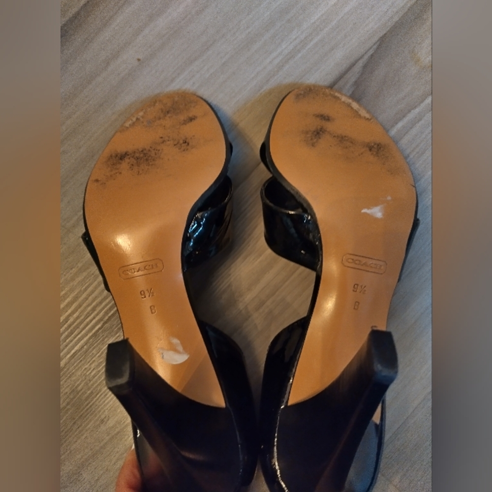 COACH PATENT LEATHER HEELS - Picture 7 of 7